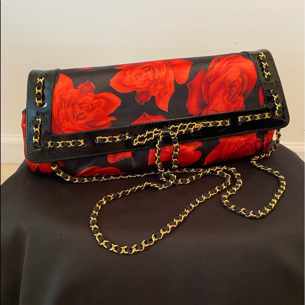 J.Renee Black and Red Rose Purse
